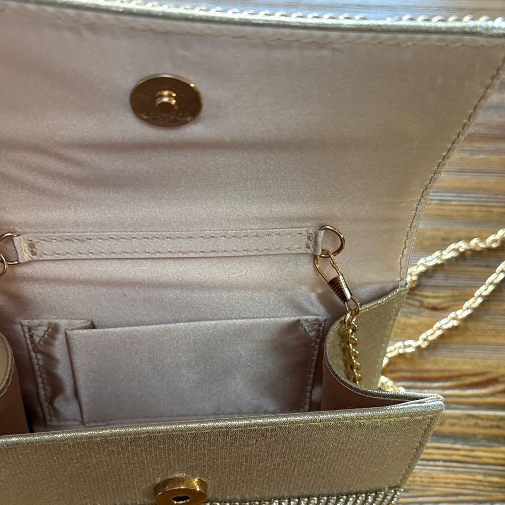 Sparkling Rhinestone Gold Clutch With Gold Chain - Picture 7 of 10